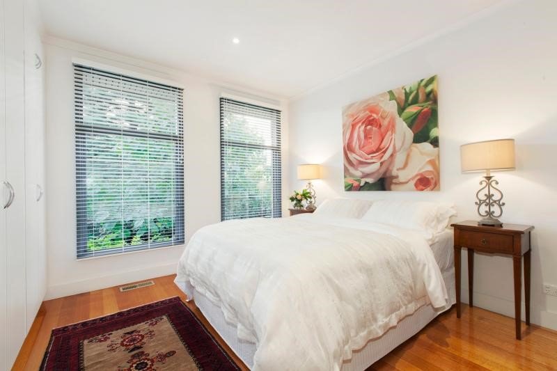 9 Florence Avenue, Kew image 6
