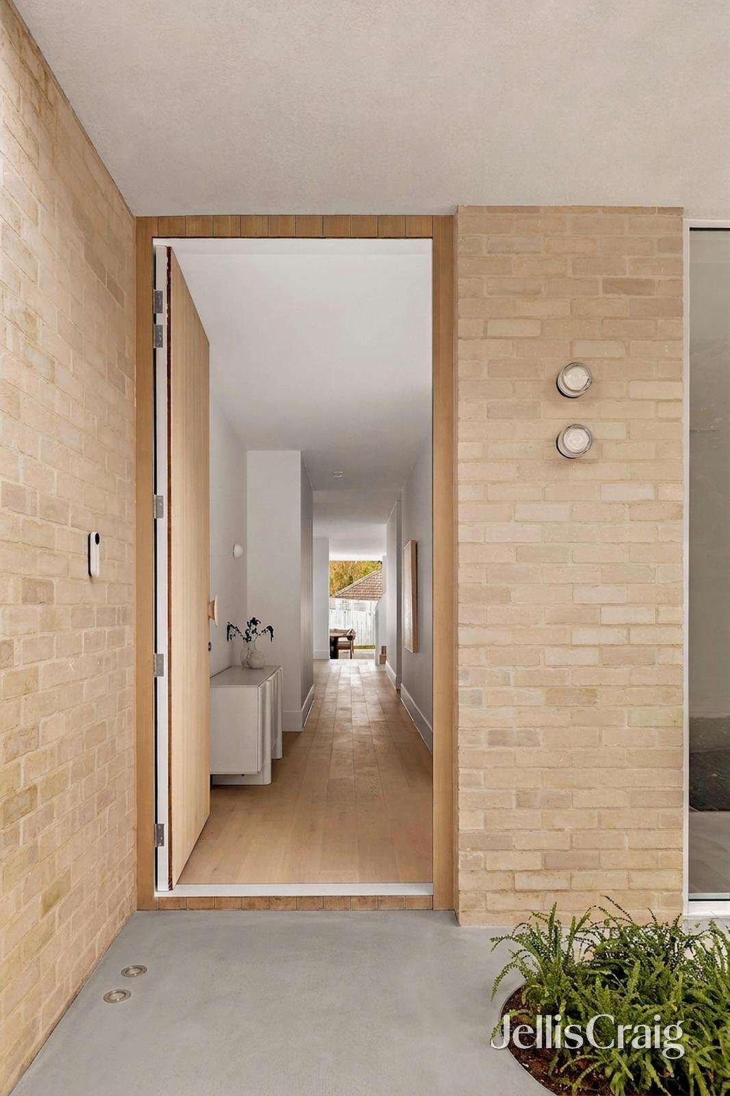 9 Garden Street, Essendon image 2