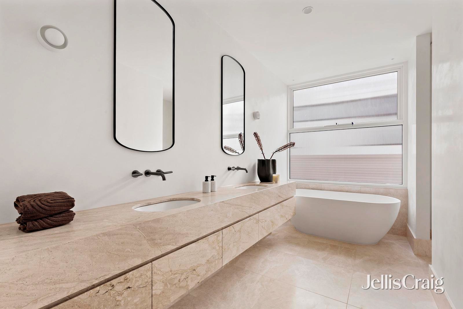 9 Garden Street, Essendon image 14