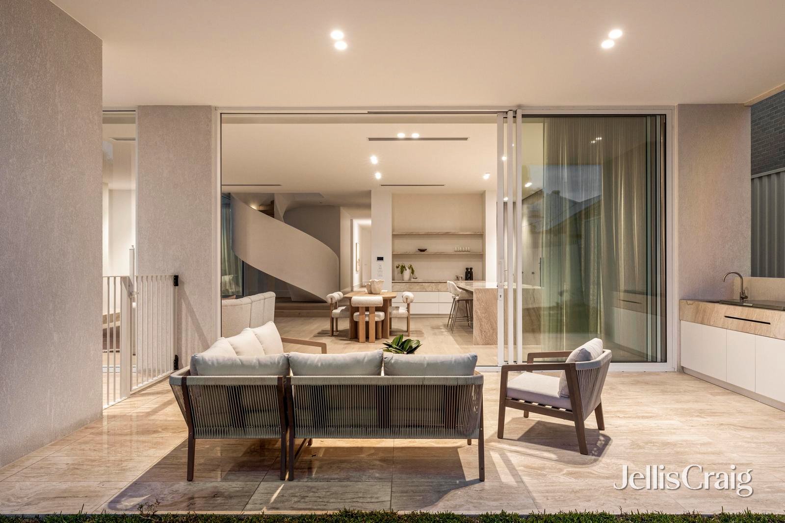 9 Garden Street, Essendon image 18