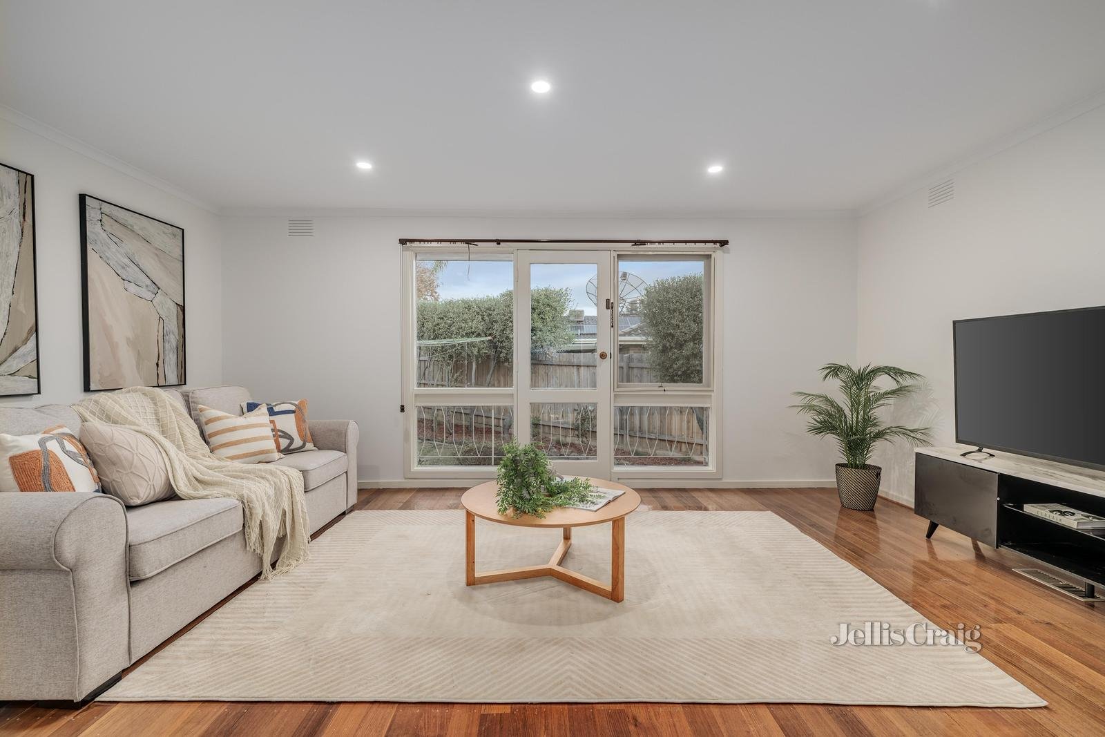 9 Gareth Court, Glen Waverley image 5