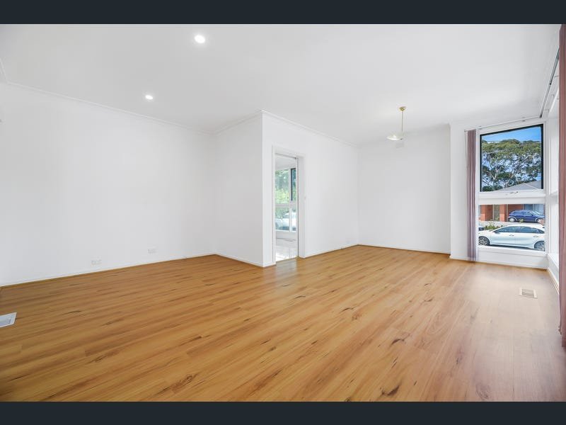 9 Garwain Parade, Glen&nbsp;Waverley image 5