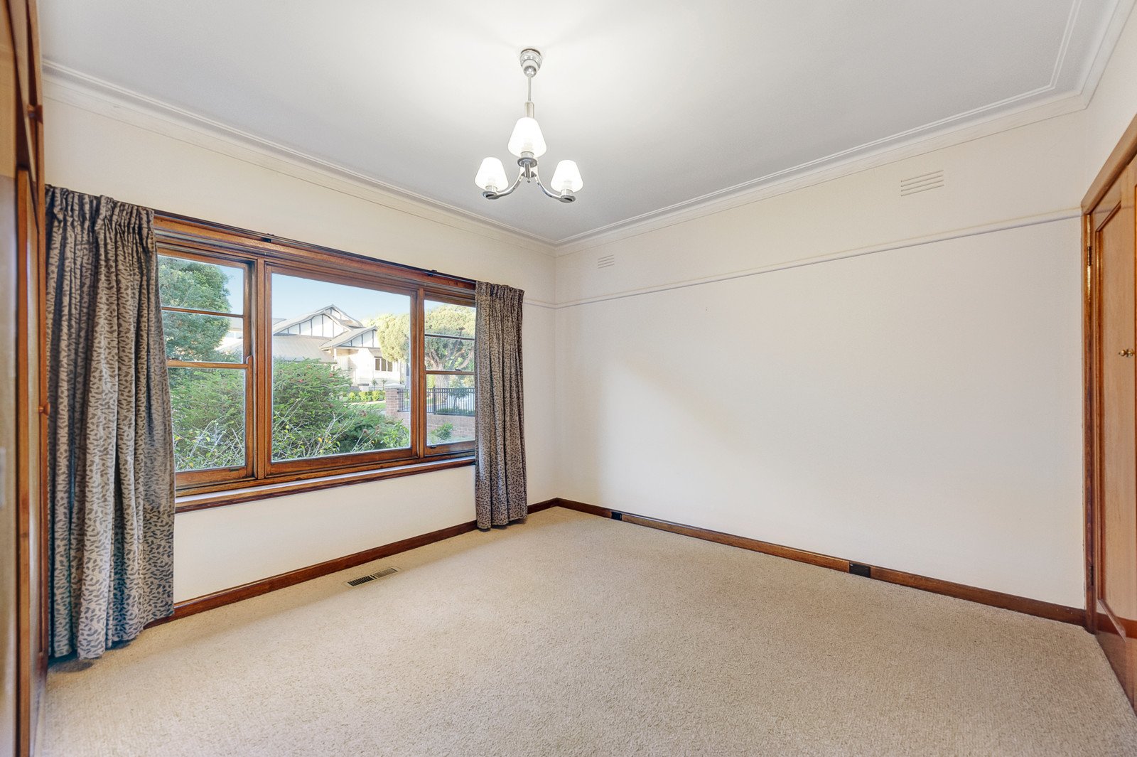 9 Gatis Street, Glen Iris image 3