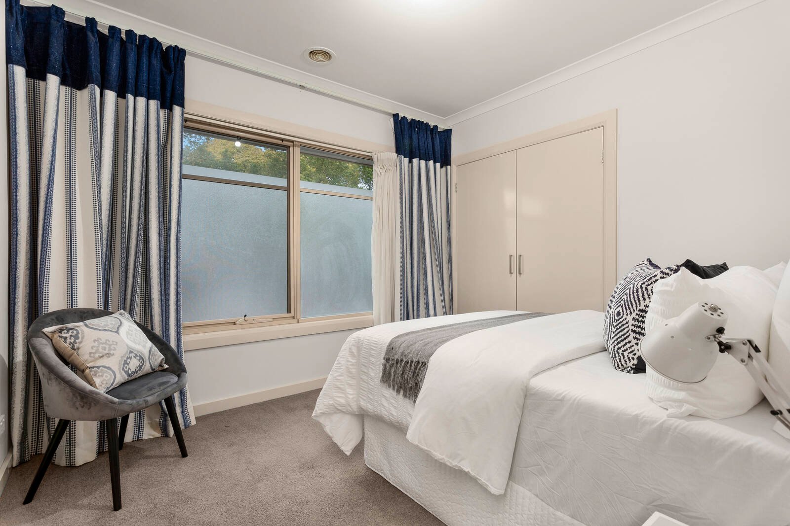 Property Gallery Thumbnail 8