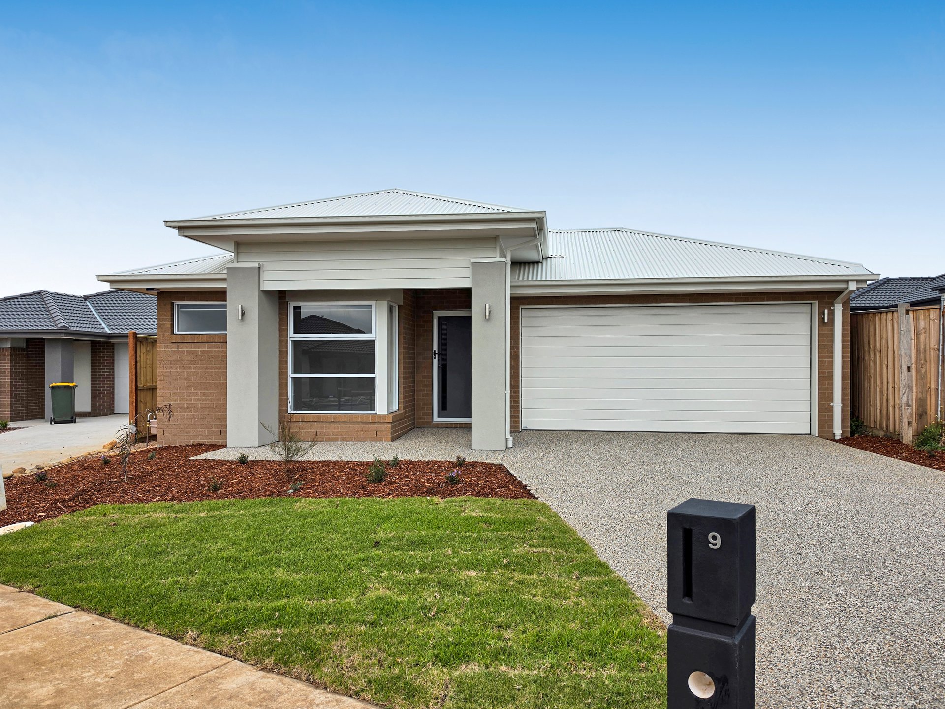 9 Geometry Drive, Charlemont image 1