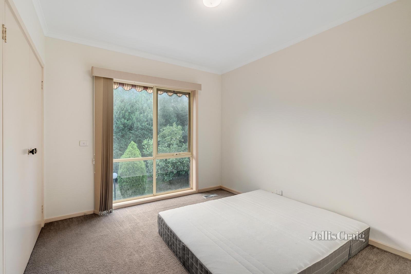 9 Geraldine Close, Wheelers Hill image 9