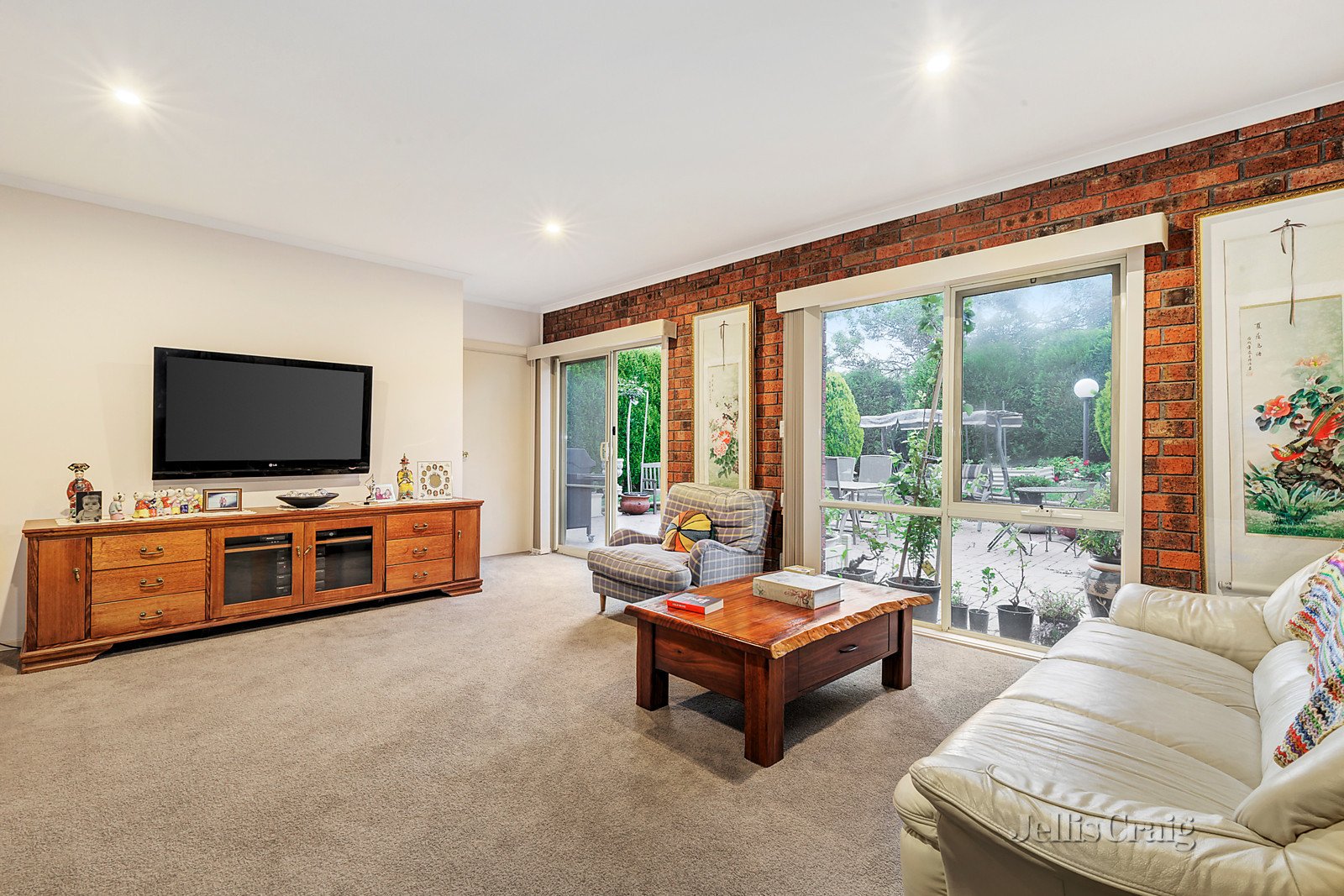 9 Geraldine Close, Wheelers Hill image 3