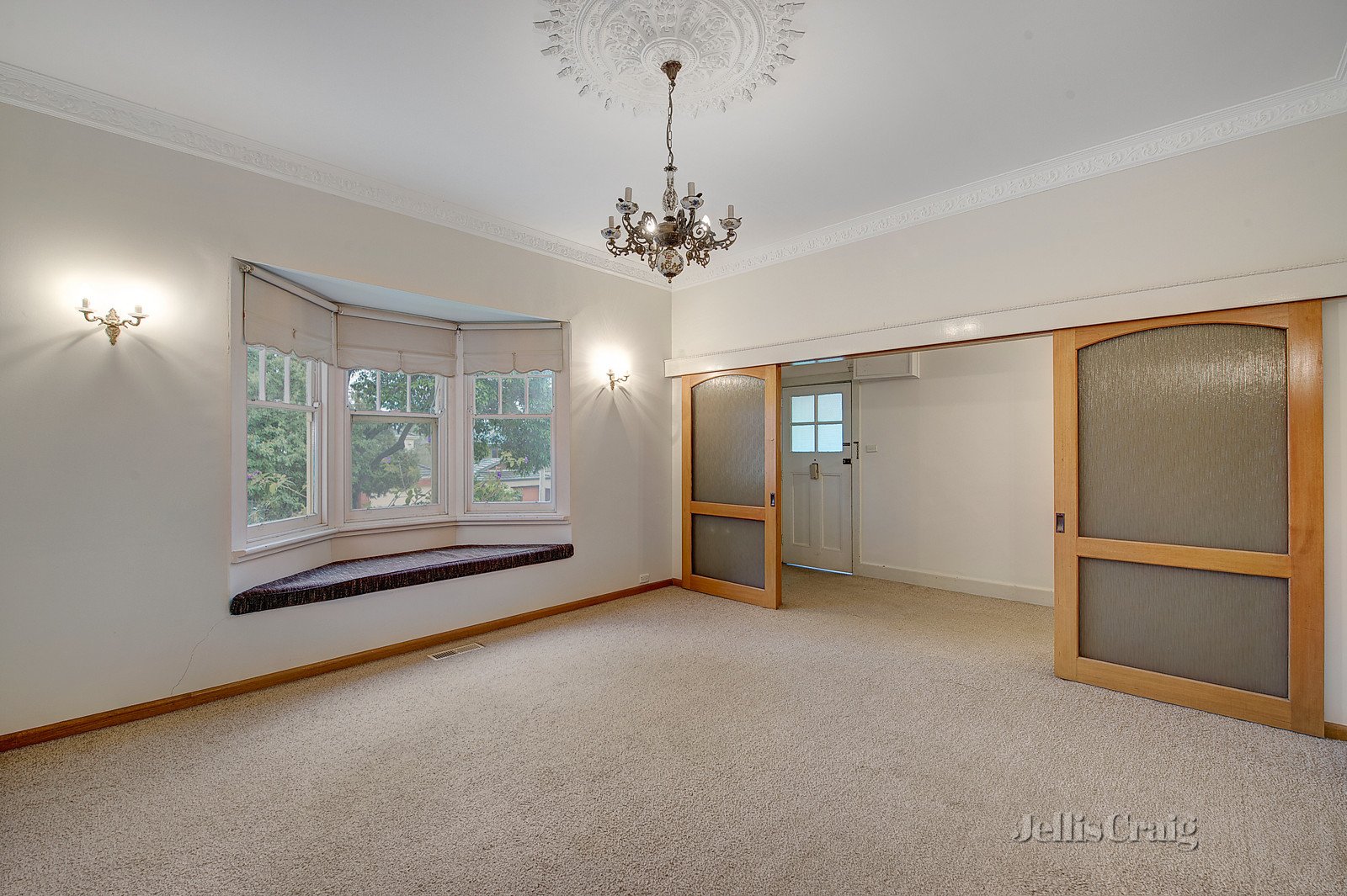 9 Gladstone Street, Surrey Hills image 2