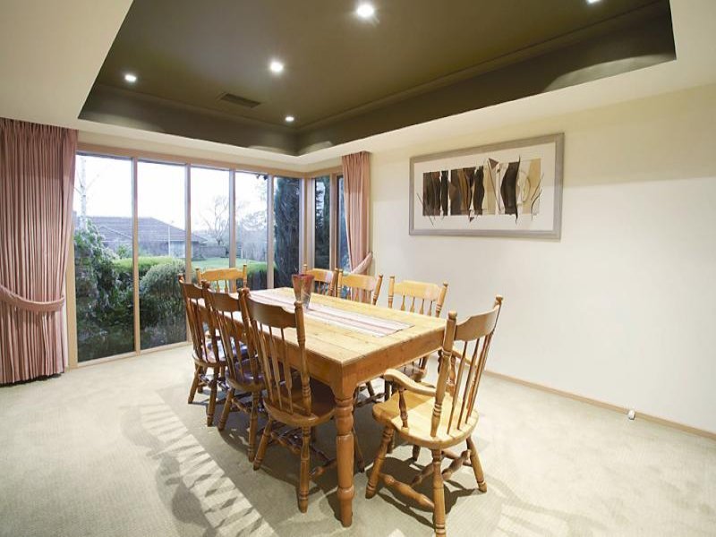 9 Glendenning Rise, Templestowe image 4