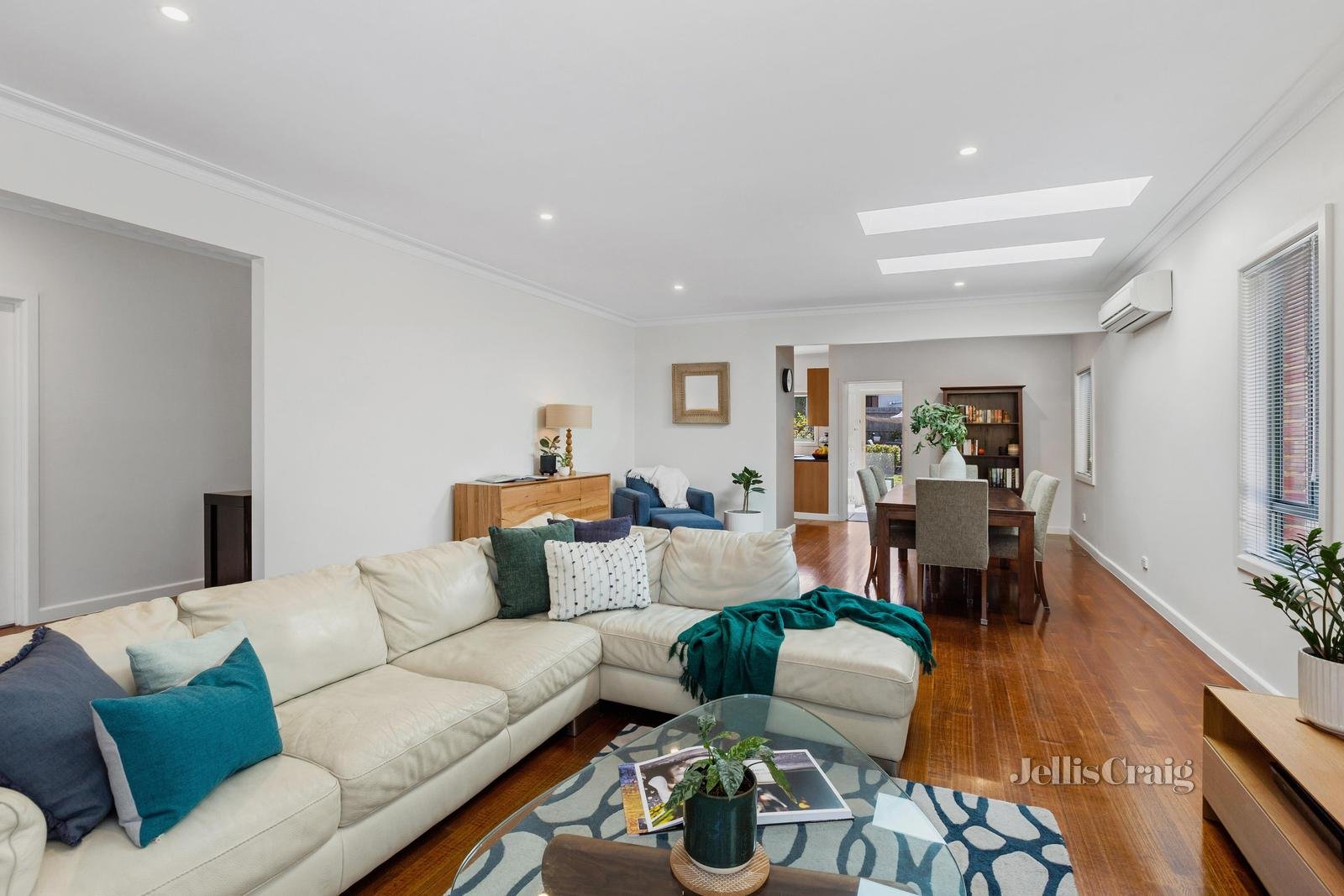 9 Grace Court, Mitcham image 3