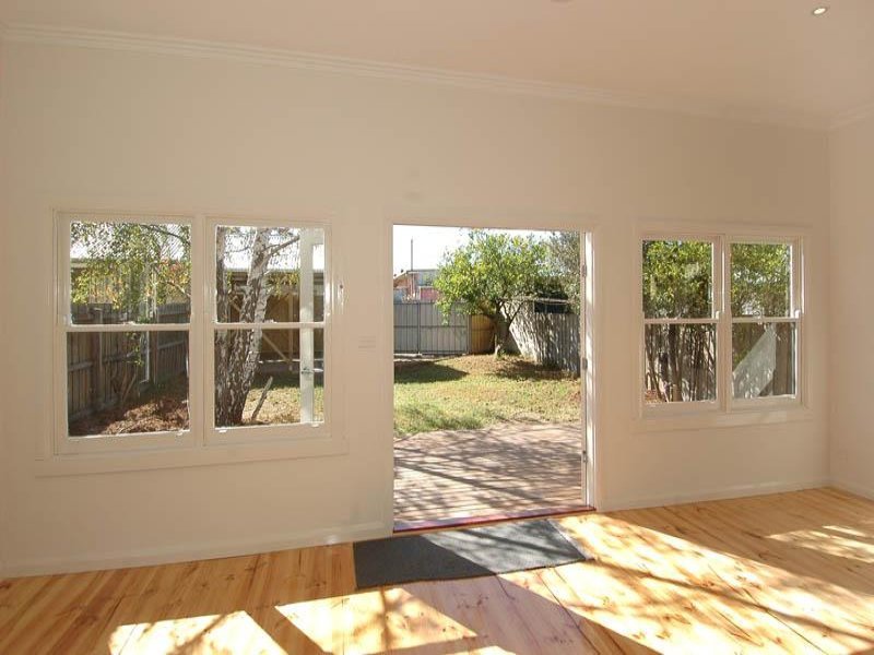 9 Grey Street, East Geelong image 4