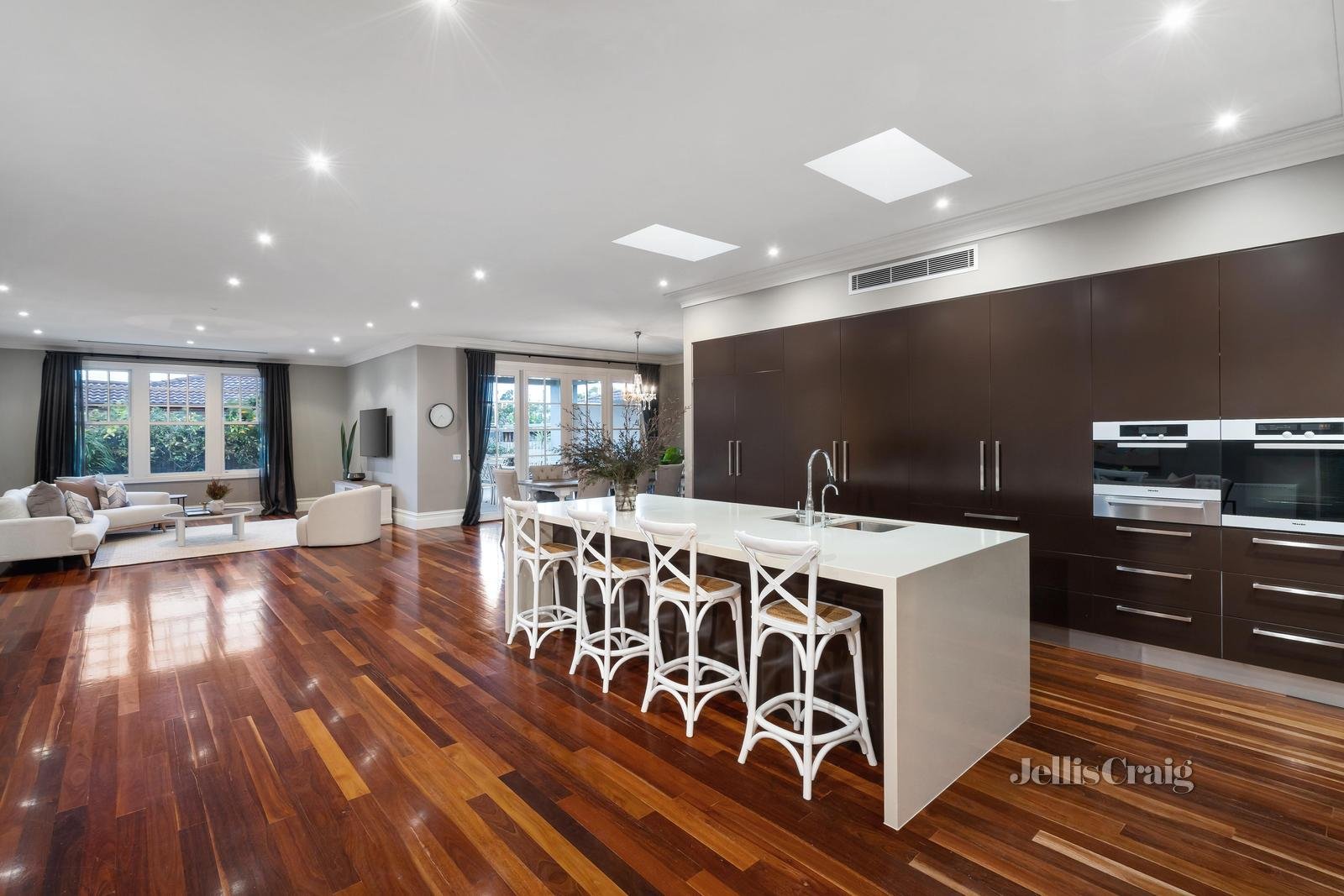 9 Hawson Avenue, Glen Huntly image 3