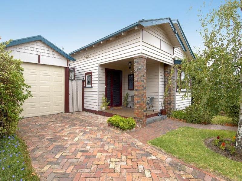 9 Hector Street, Geelong West image 1
