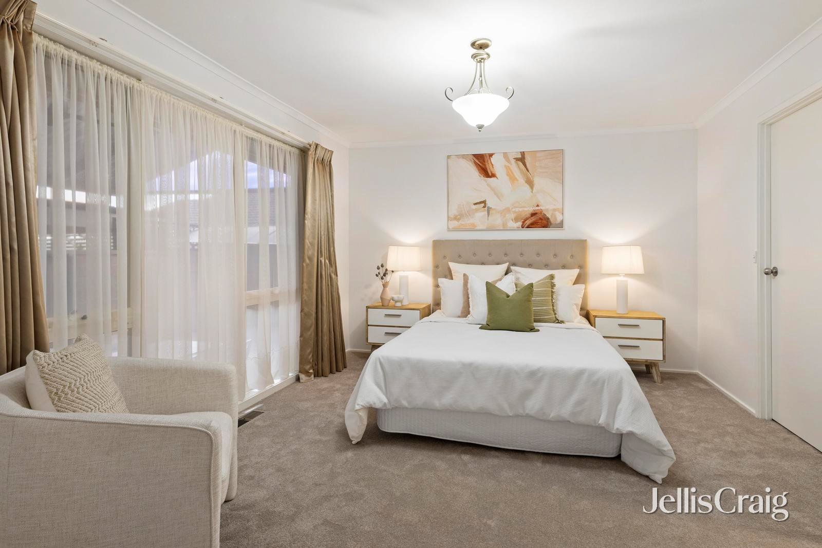 9 Helston Court, Croydon Hills image 7