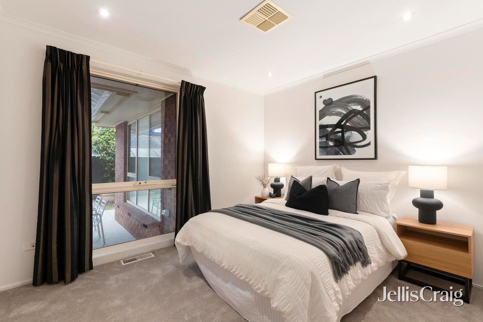 9 Helston Court, Croydon Hills image 10