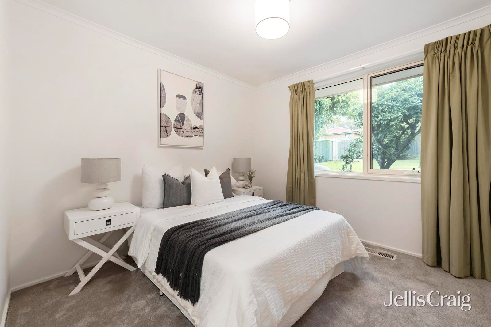 9 Helston Court, Croydon Hills image 11