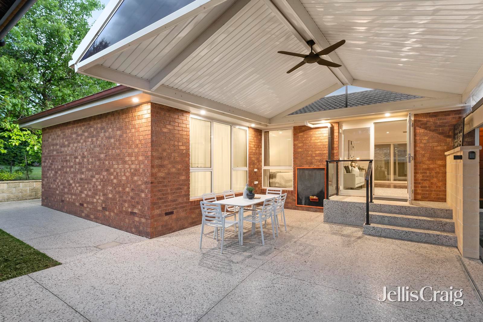 9 Helston Court, Croydon Hills image 14