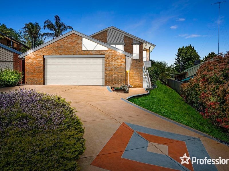 9 Highleigh Court, Mooroolbark image 1