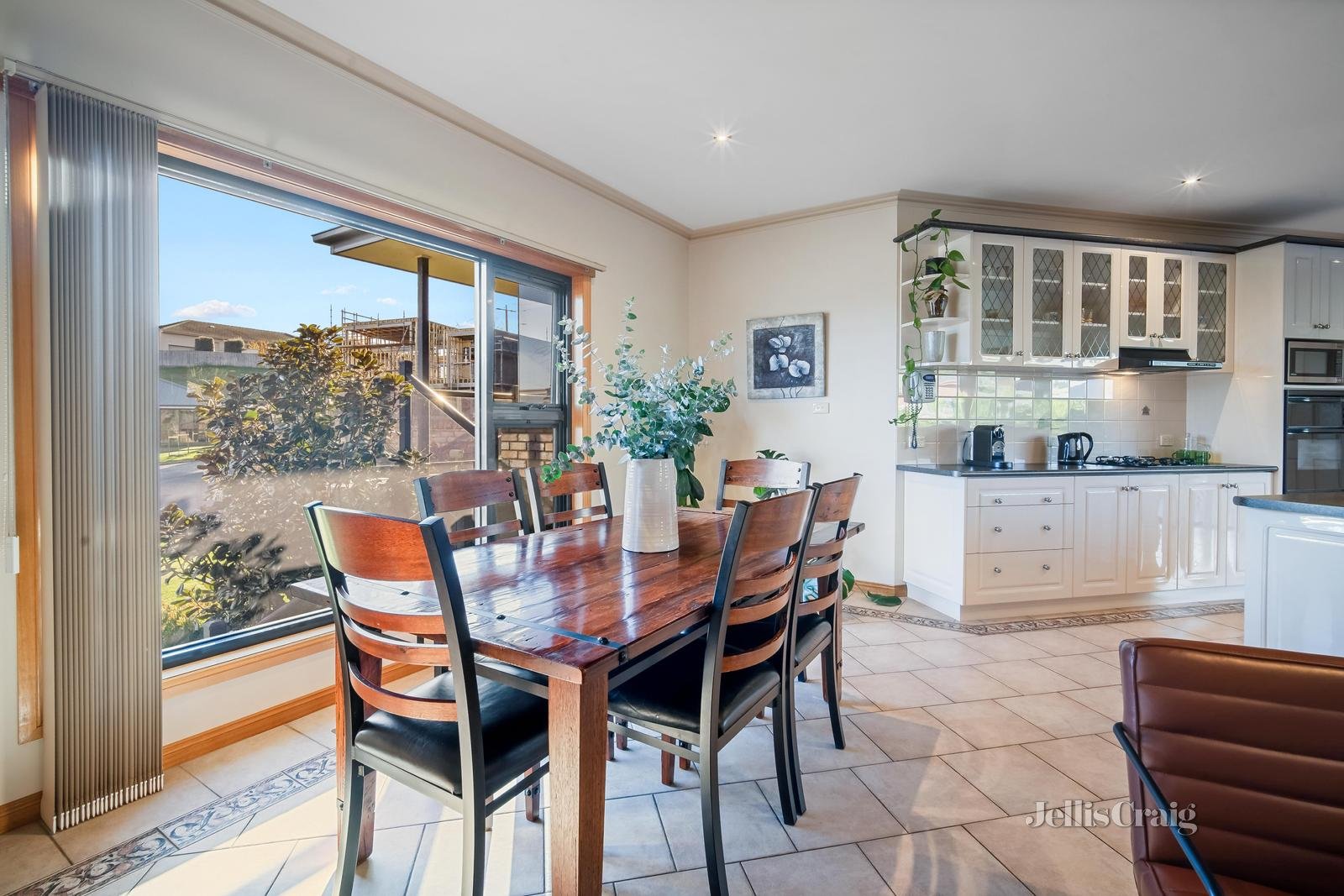 9 Highview Court, Black Hill image 5