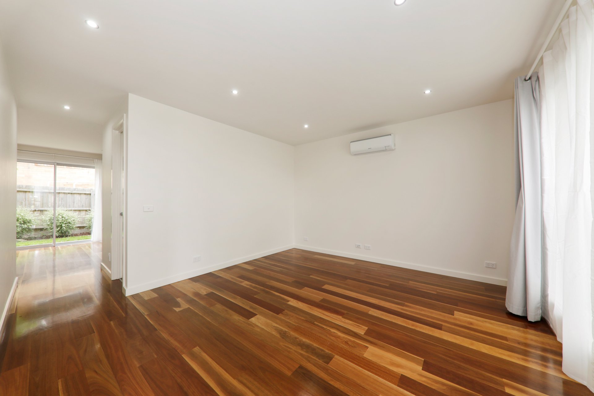 9 Hindon Street, Blackburn image 2