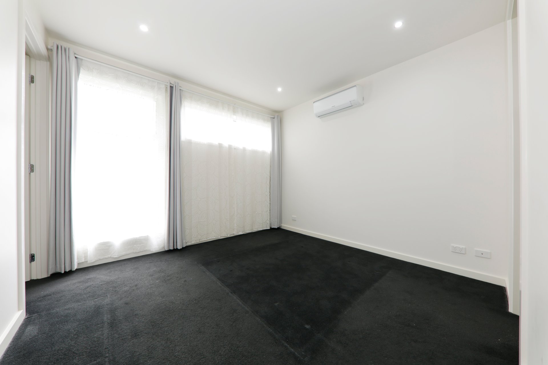 9 Hindon Street, Blackburn image 5
