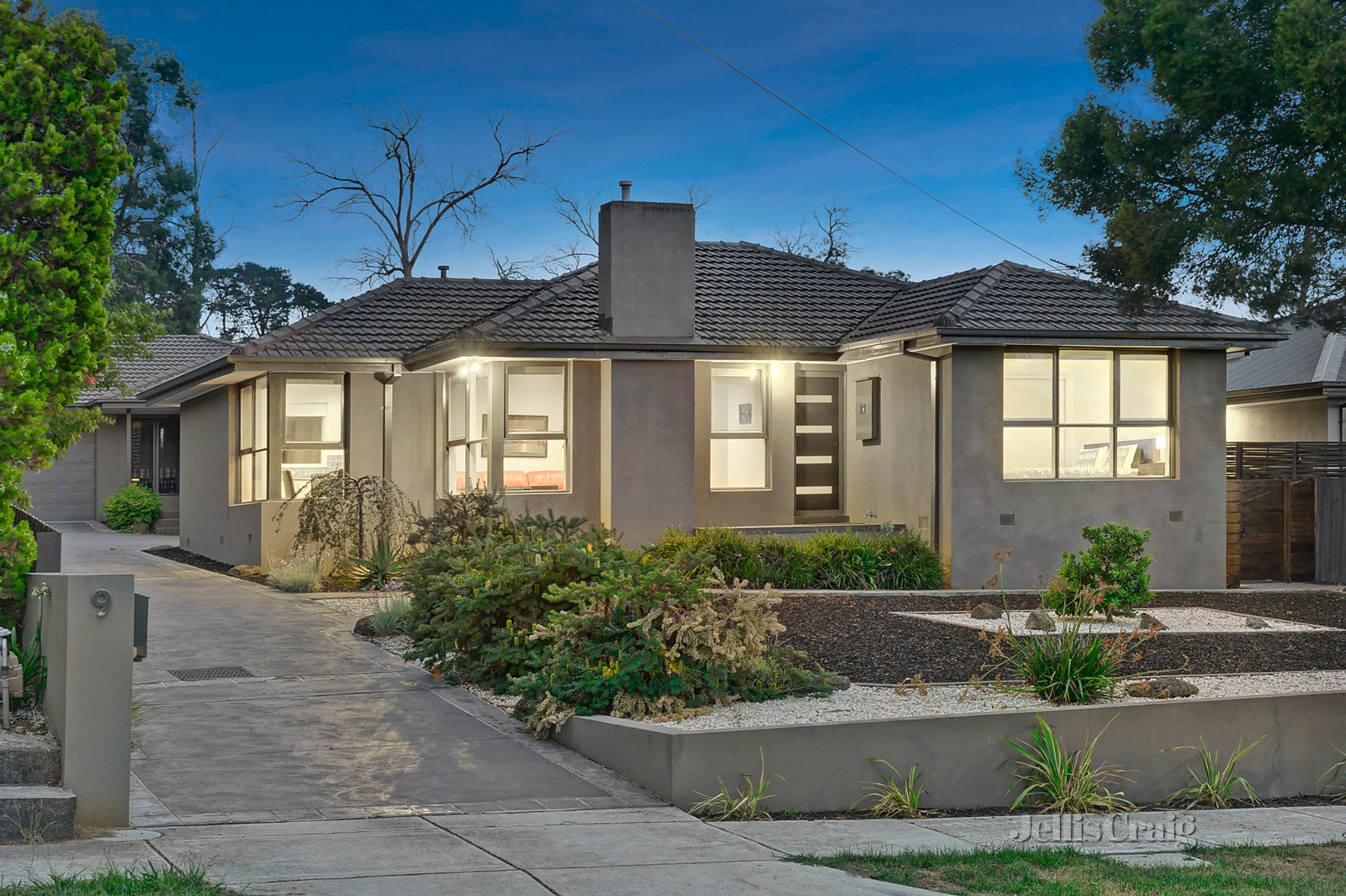 9 Holmes Road, Mooroolbark image 1