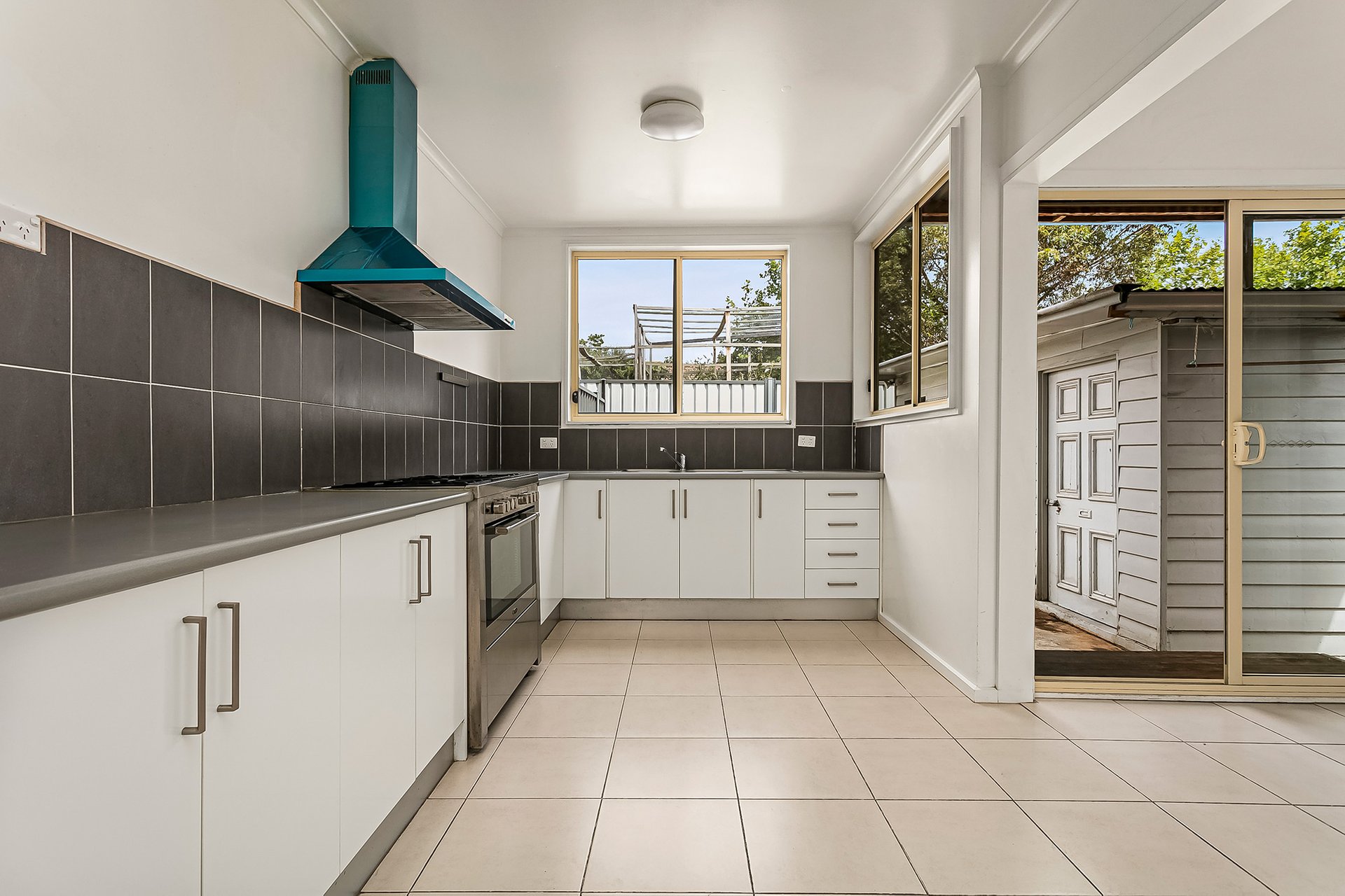 Property Gallery Thumbnail 4
