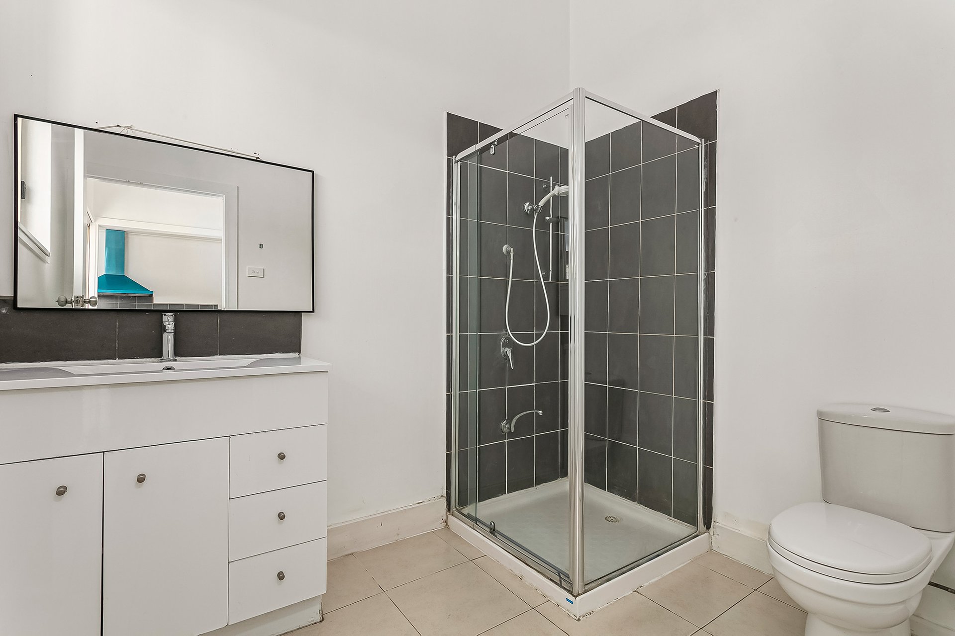 Property Gallery Thumbnail 5