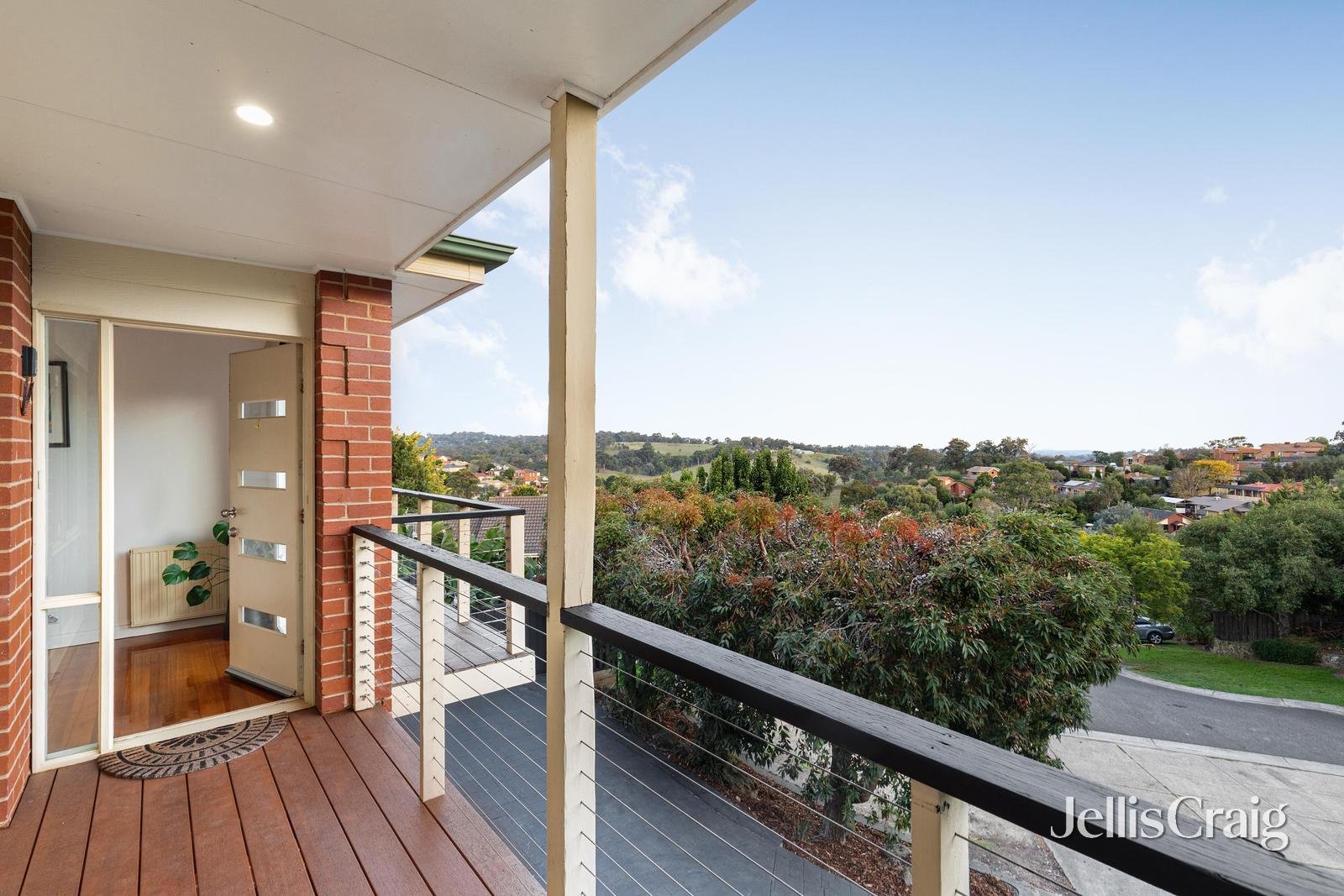 9 Hotham Court, Diamond&nbsp;Creek image 2