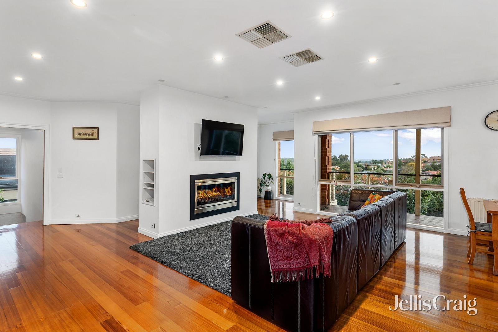 9 Hotham Court, Diamond&nbsp;Creek image 4