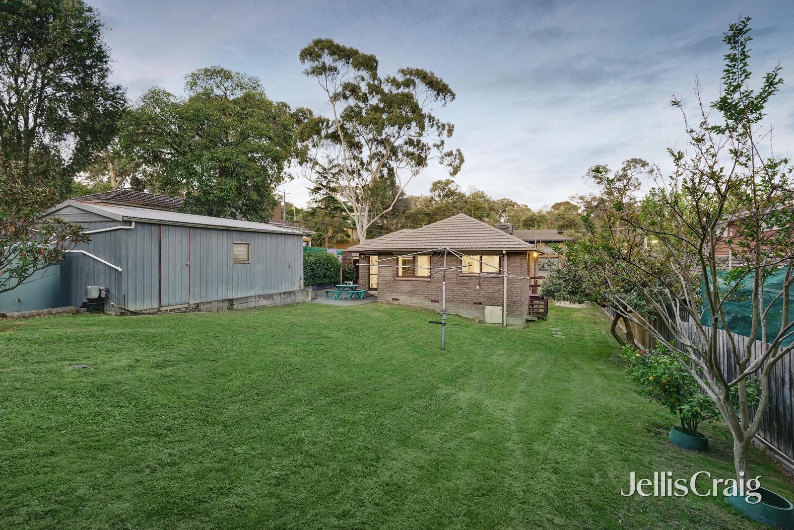 9 Hyacinth Street, Briar Hill image 15
