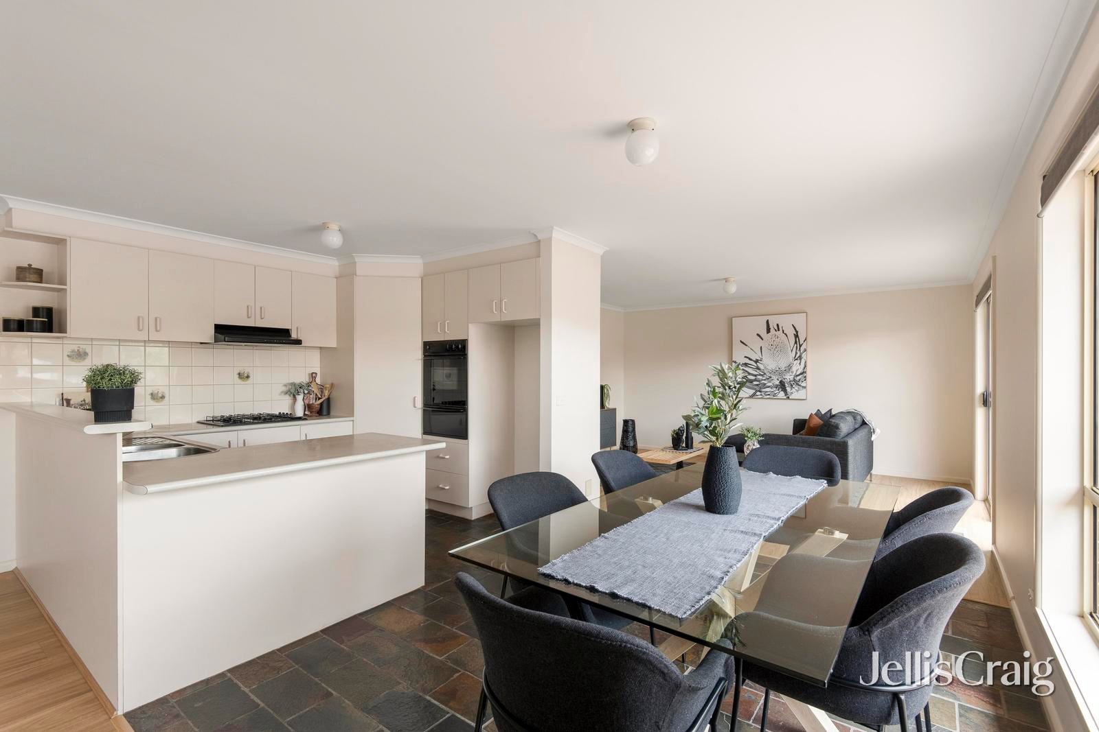 9 Illoura Street, Watsonia image 3