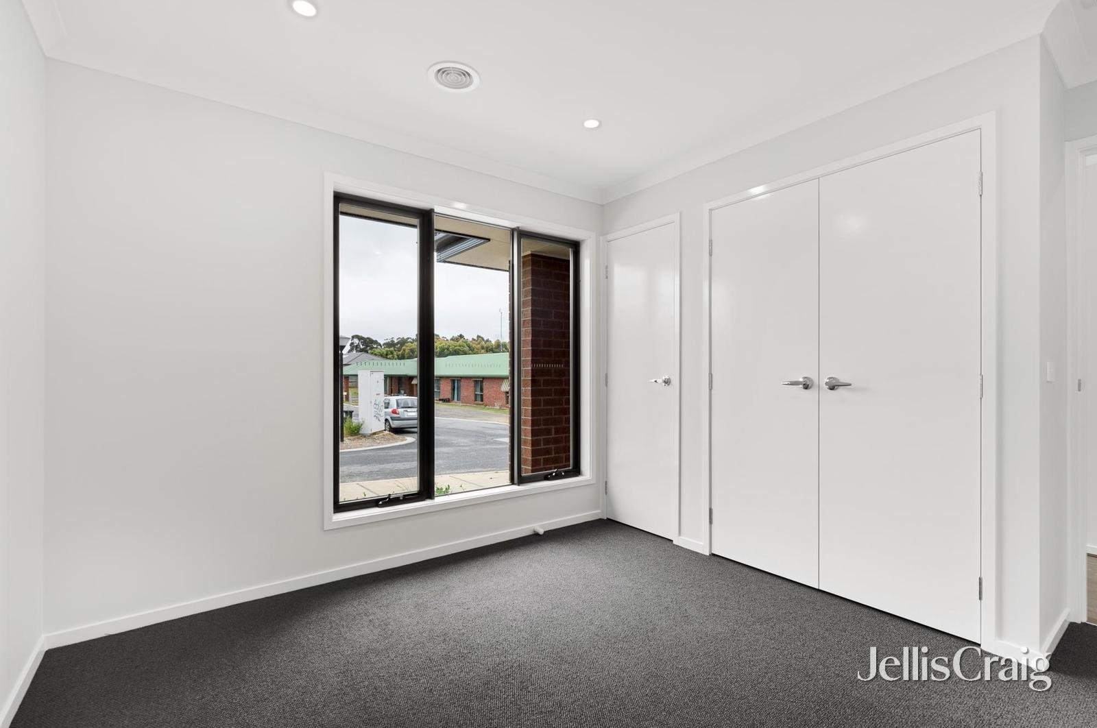 9 Jabiru Close, Mount&nbsp;Clear image 4