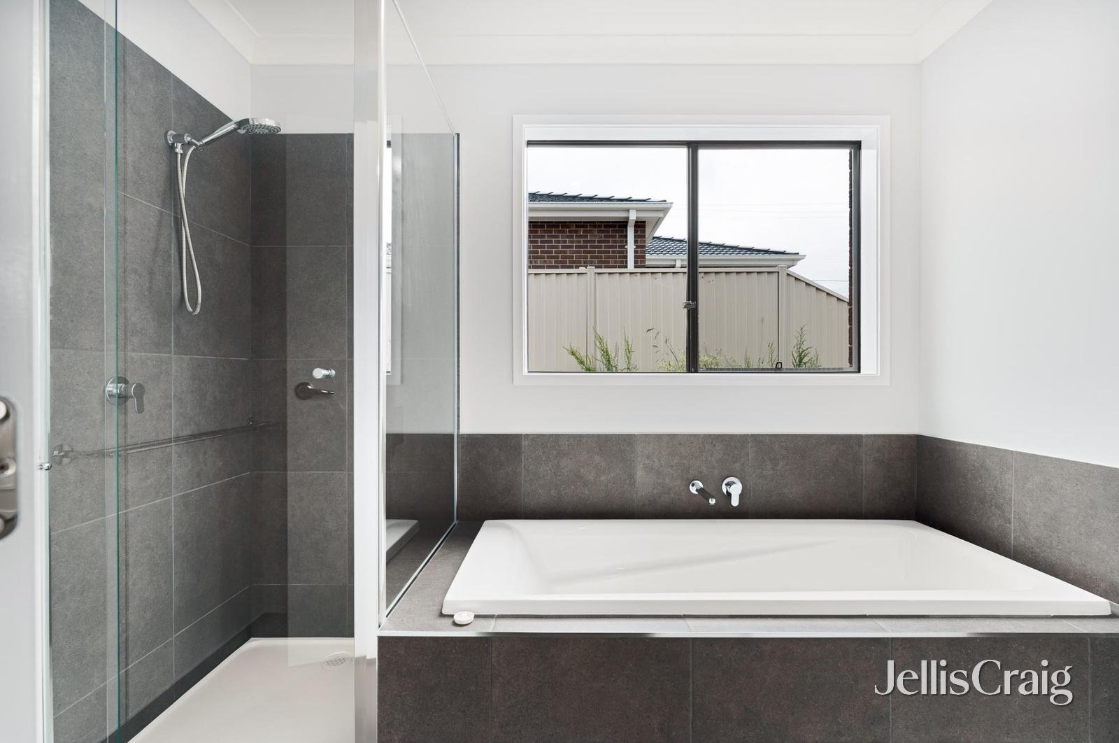 9 Jabiru Close, Mount&nbsp;Clear image 6