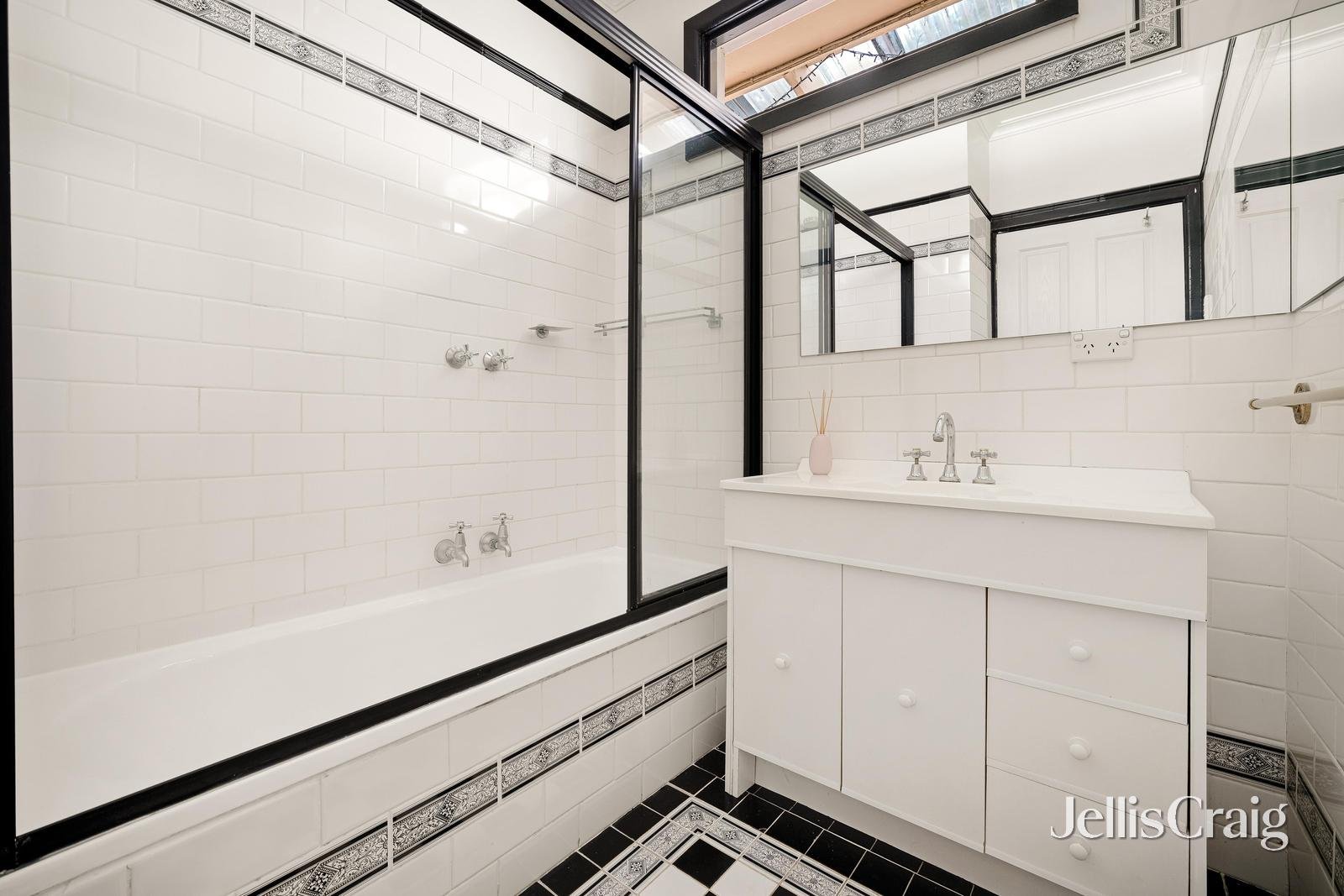 9 James Avenue, Aspendale image 7