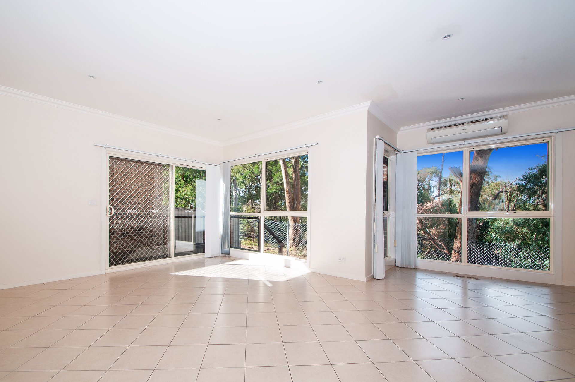 9 Jessica Park Drive, Lilydale image 2