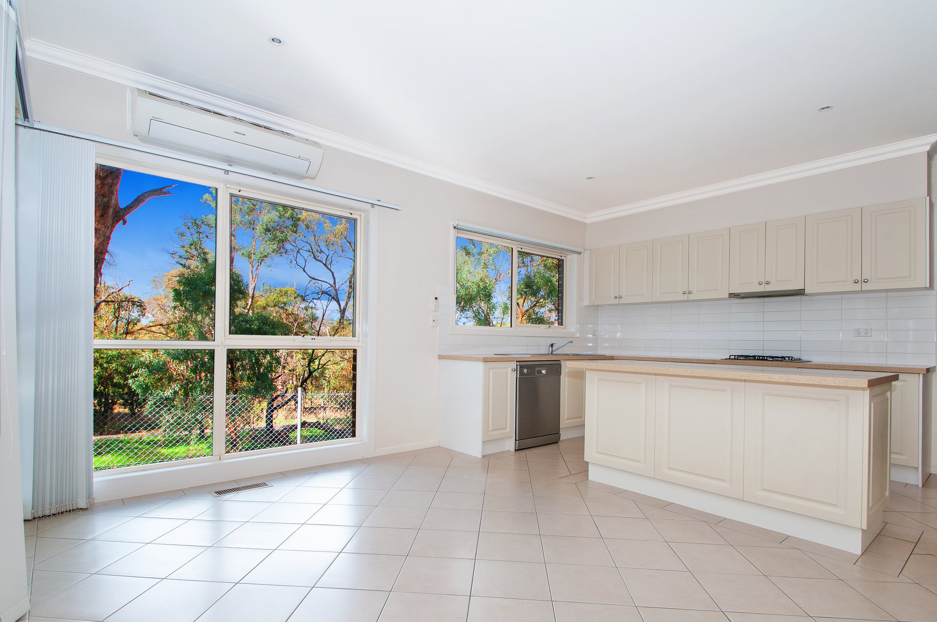 9 Jessica Park Drive, Lilydale image 5