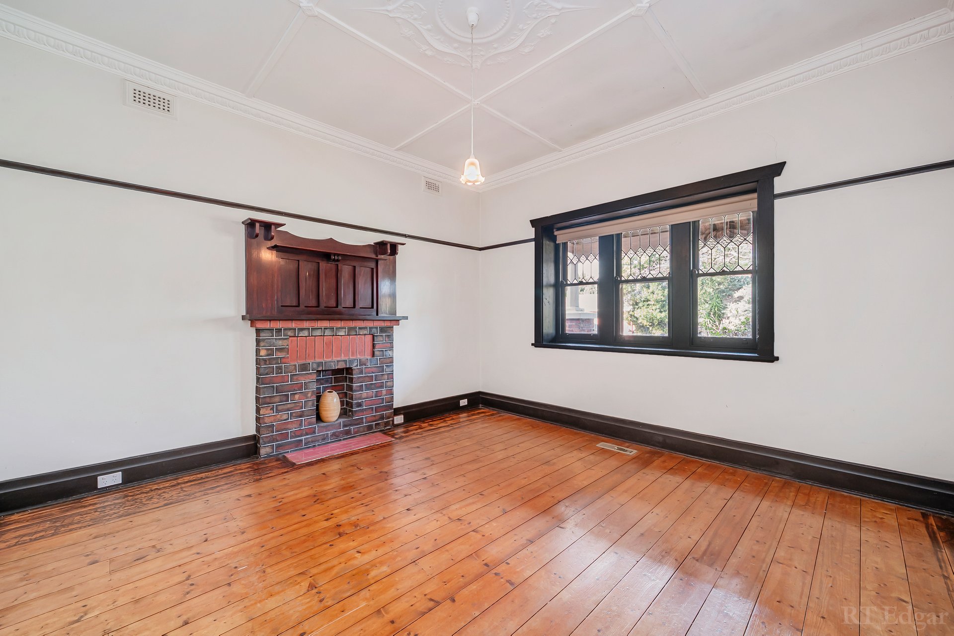 9 Johnstone Street, Malvern image 6