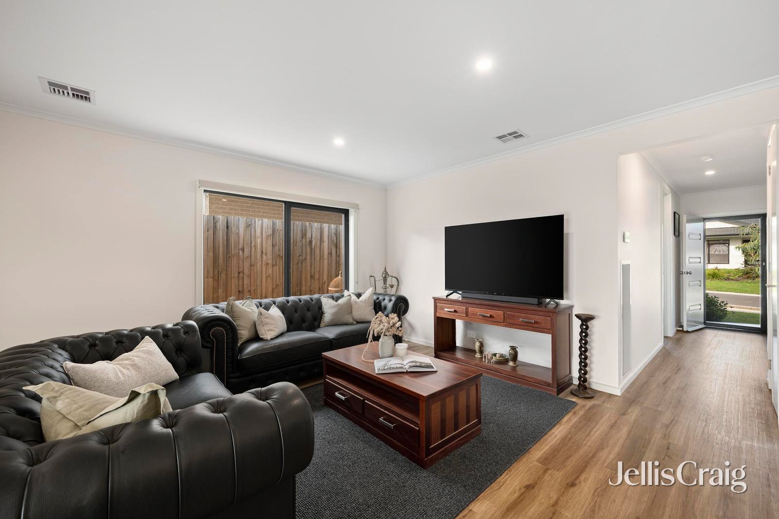 9 Josh Street, Coldstream image 3