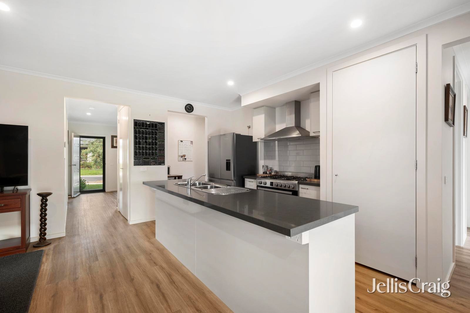 9 Josh Street, Coldstream image 9