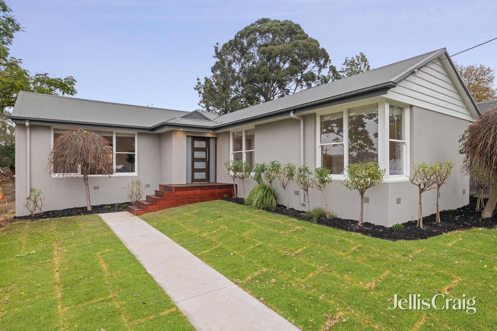9 Judith Court, Croydon image 1
