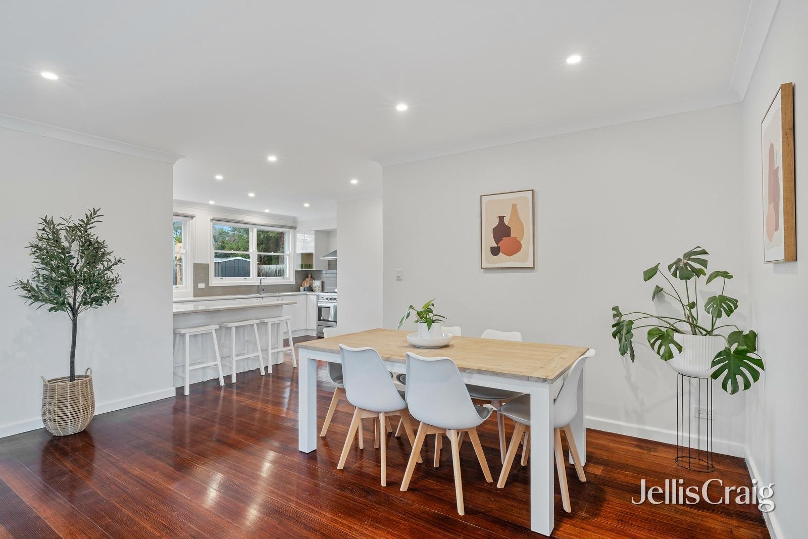 9 Judith Court, Croydon image 5
