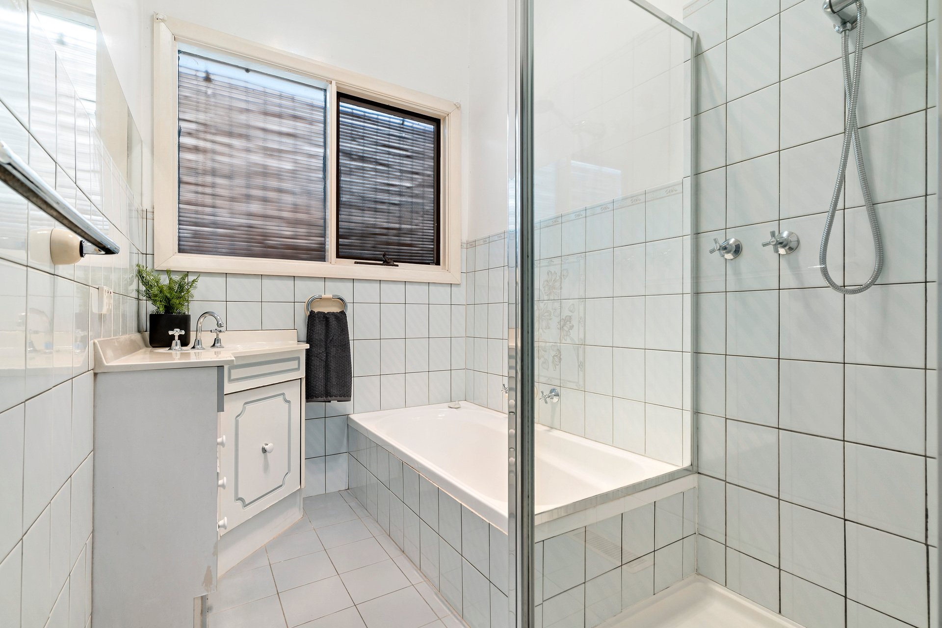 Property Gallery Thumbnail 8
