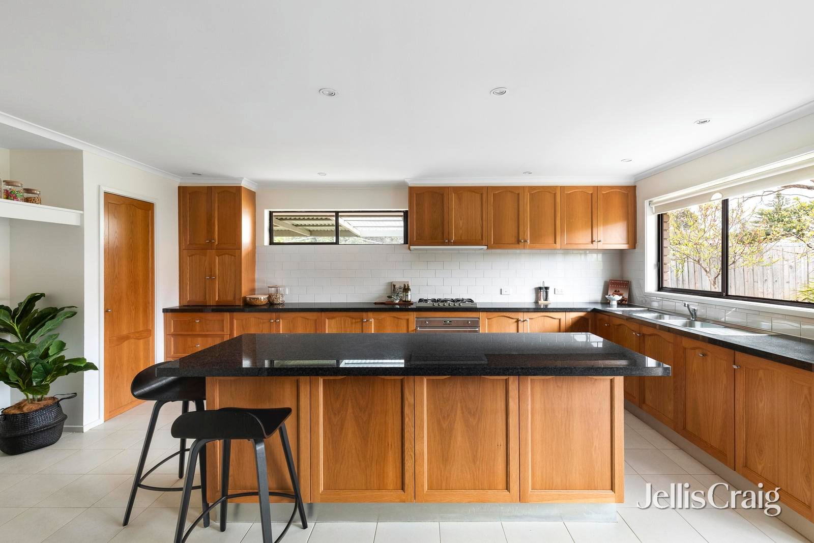 9 Kardinia Drive, Yallambie image 6
