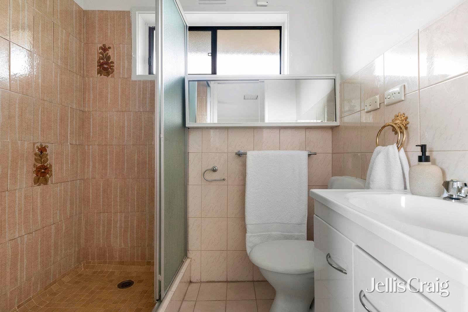 9 Kardinia Drive, Yallambie image 15