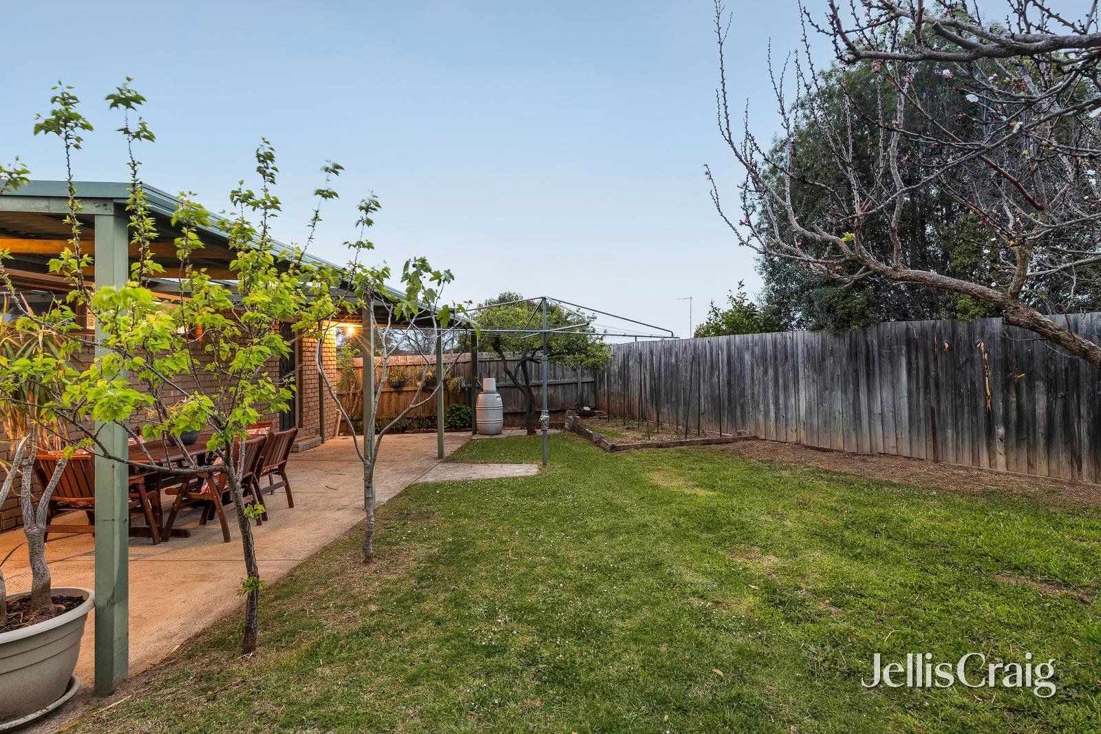 9 Kardinia Drive, Yallambie image 17