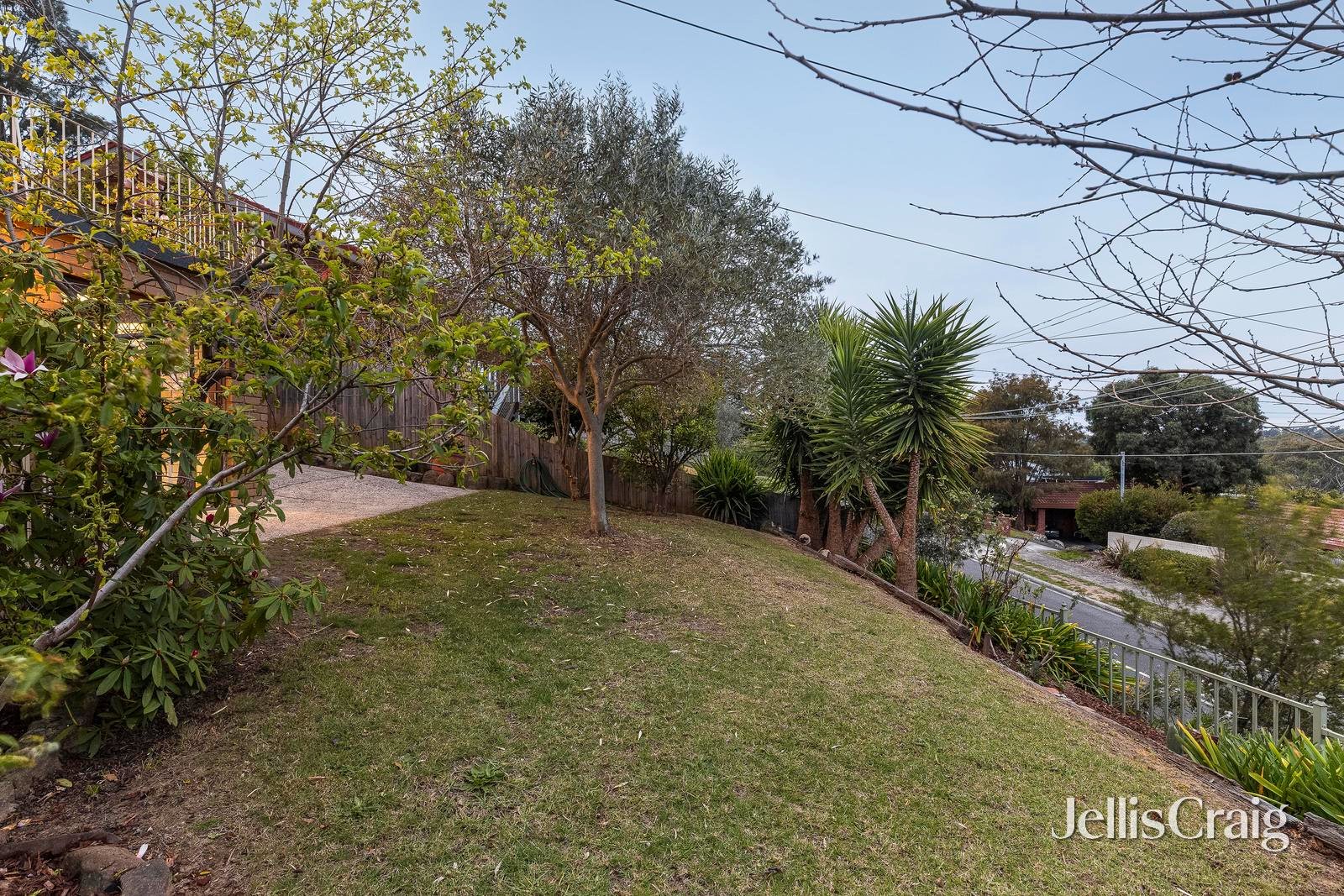 9 Kardinia Drive, Yallambie image 18