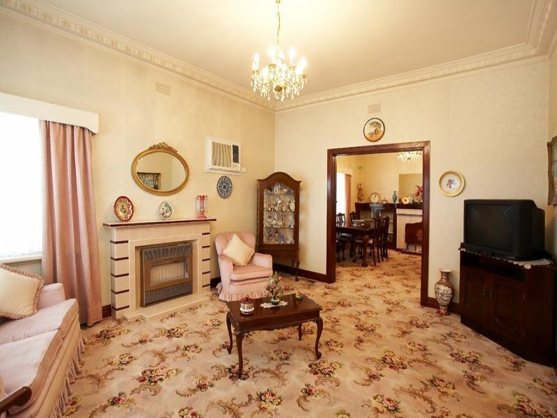 9 Kellett Grove, Kew image 2