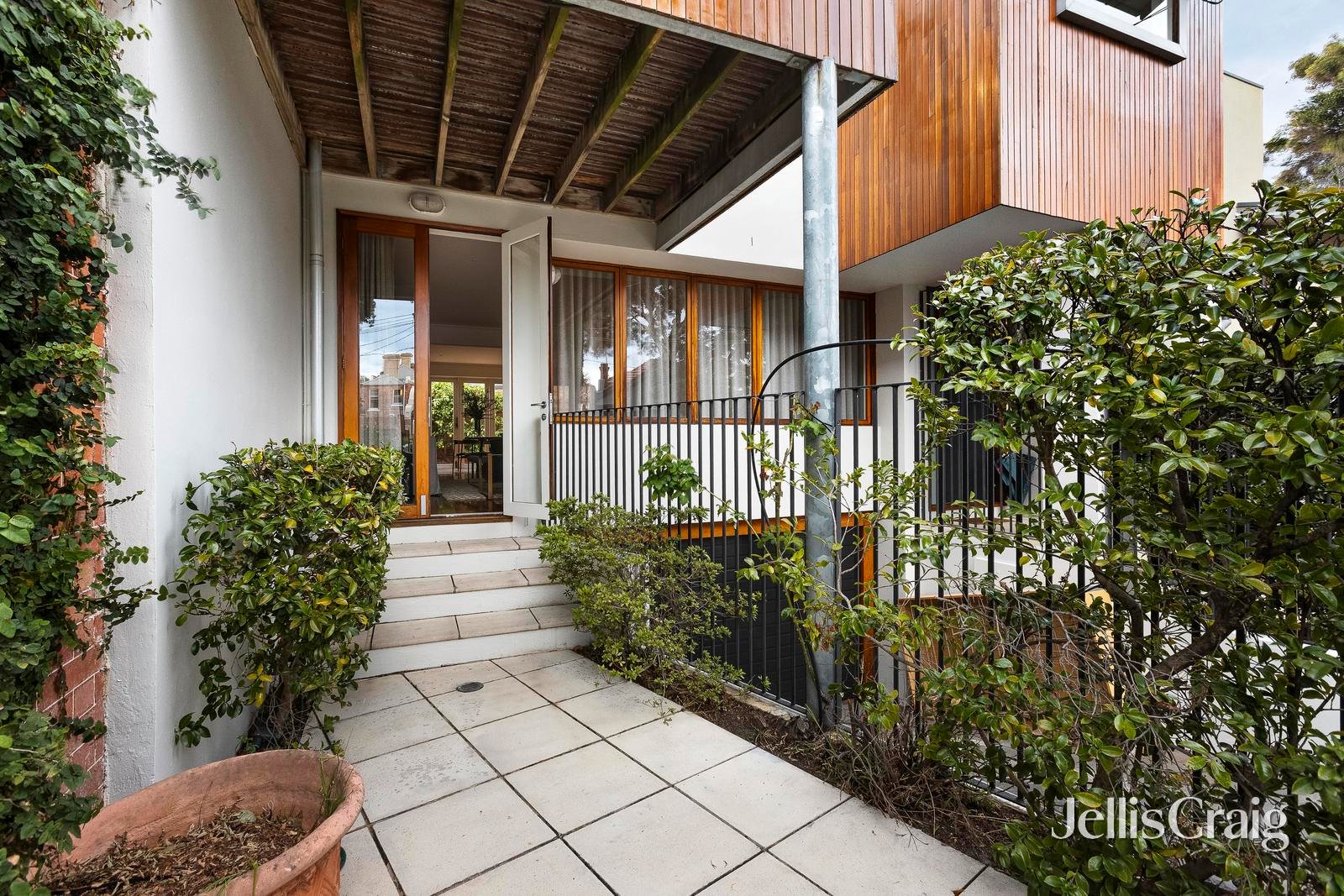 9 Kerferd Place, Albert Park image 12