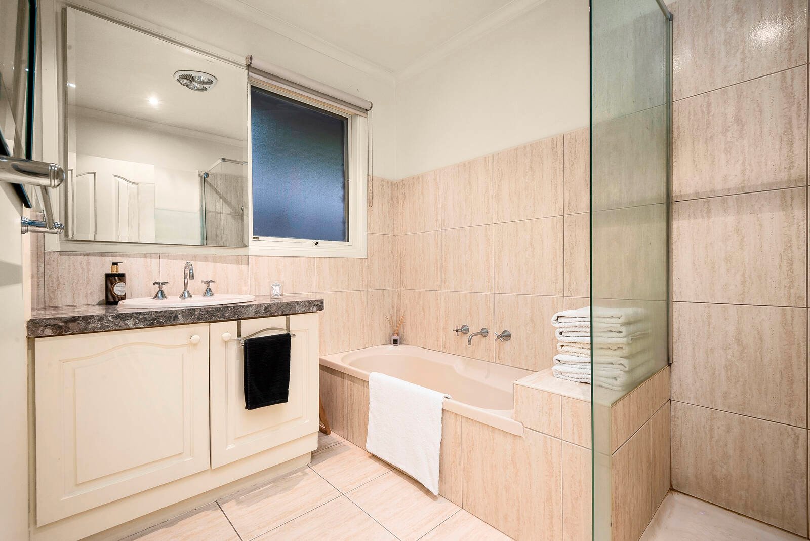 Property Gallery Thumbnail 9